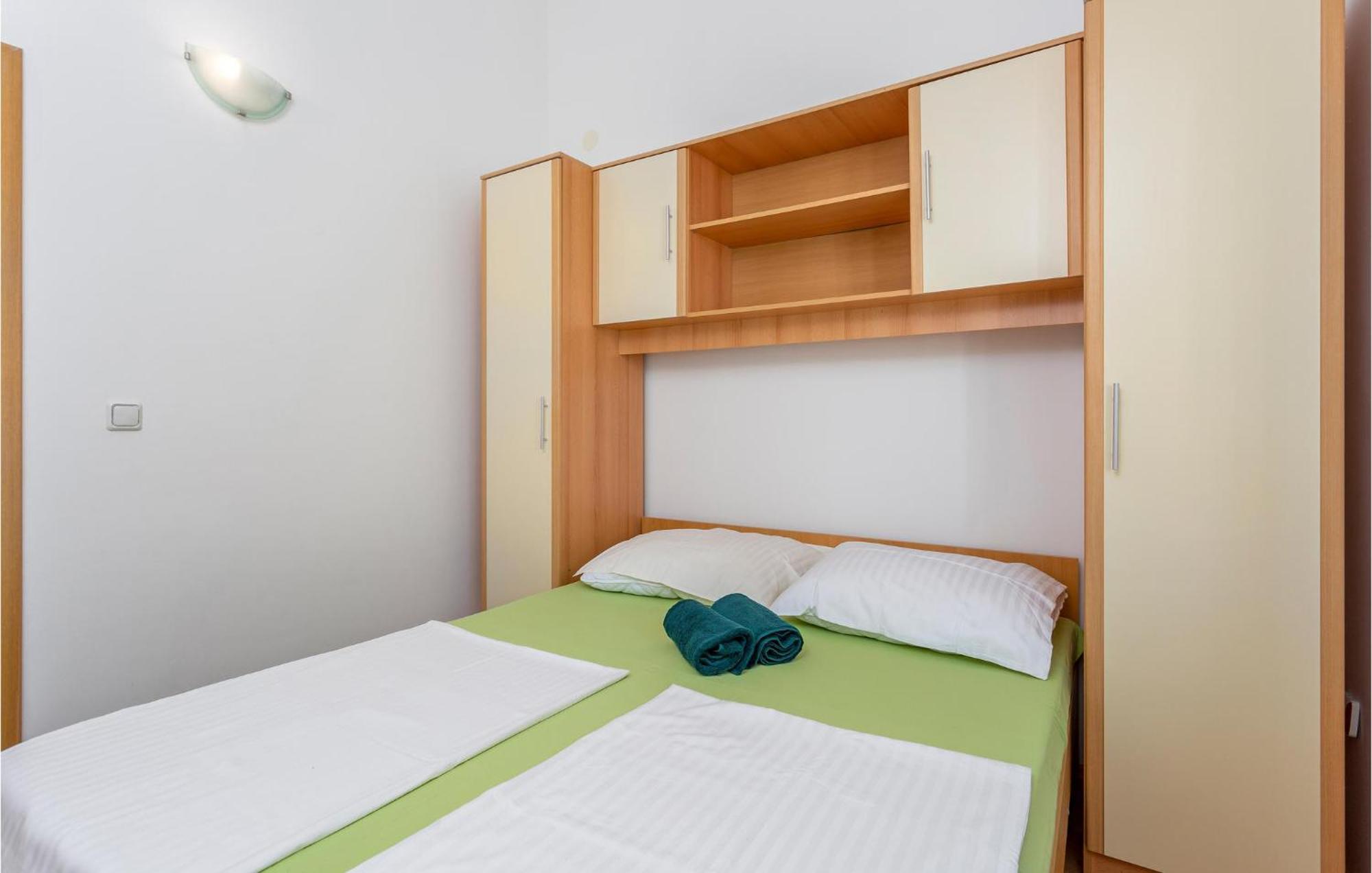 Beautiful Apartment In Krk With Kitchen Krk Town Luaran gambar